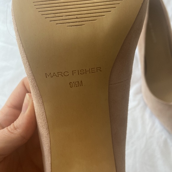 Marc Fisher 9.5 block pump heel - Picture 5 of 7